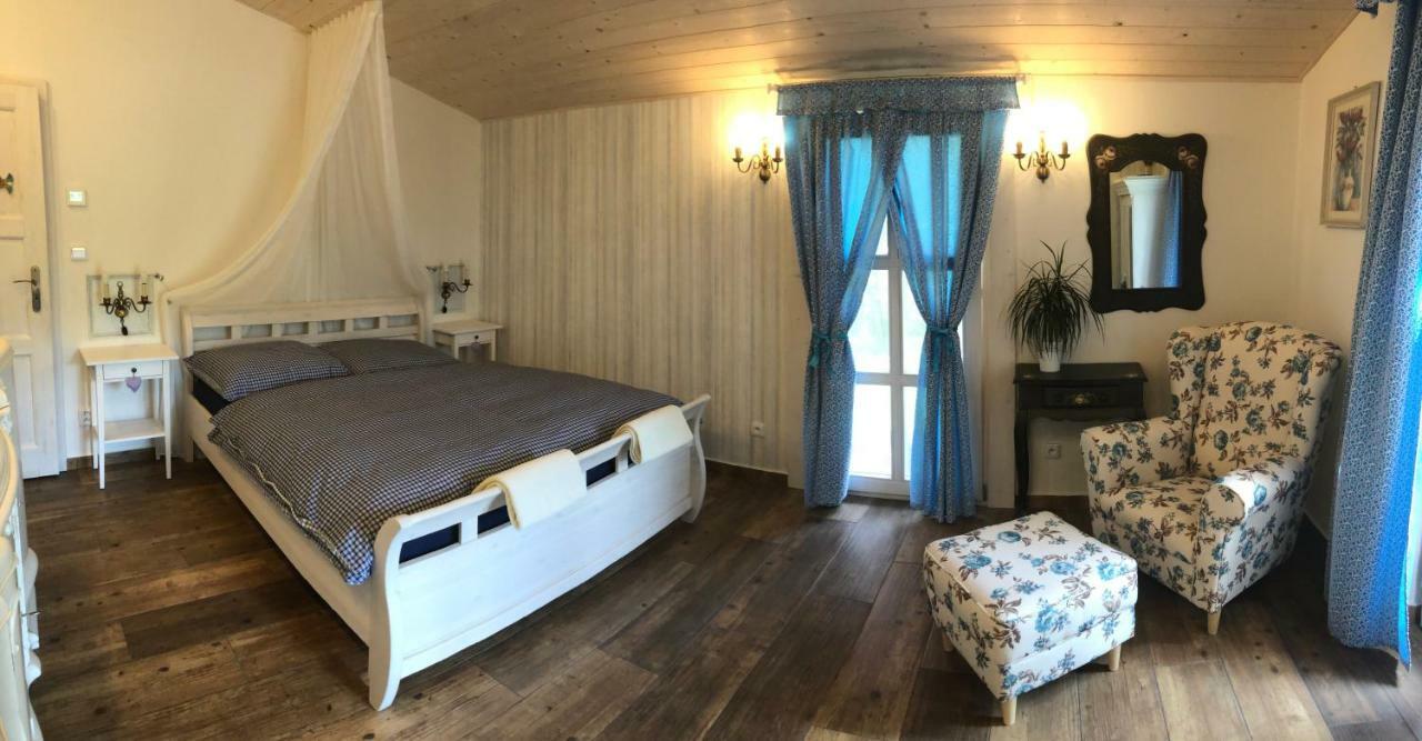 Penzion Primase Dolni Vestonice Dış mekan fotoğraf